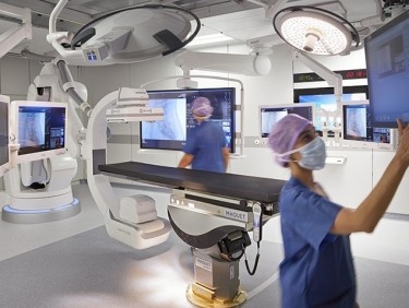 Der Hybrid-Operationssaal - sicherer, schneller und schonender für die Patienten